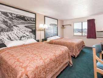 Super 8 By Wyndham Glendive Hotel Стая снимка
