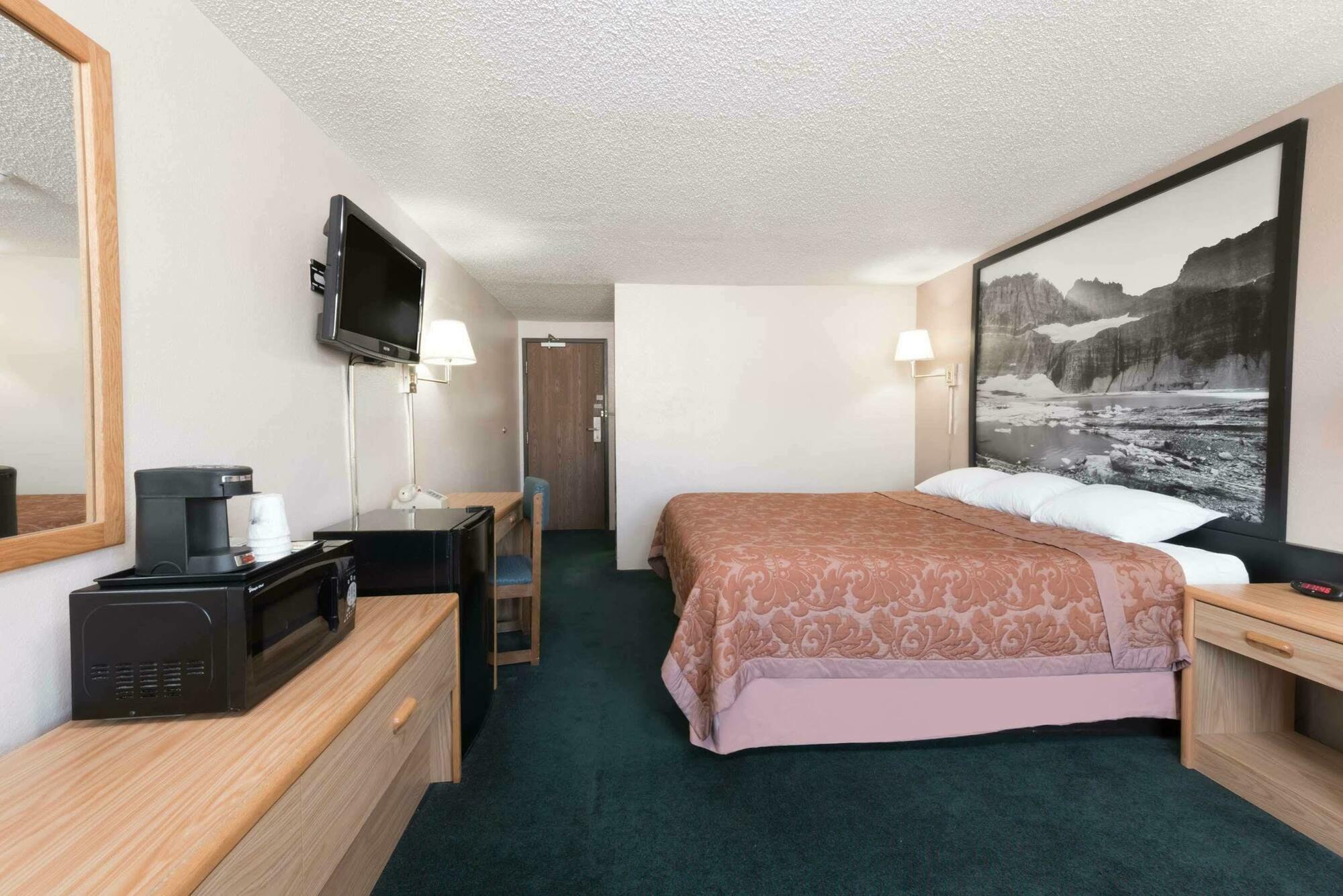 Super 8 By Wyndham Glendive Hotel Екстериор снимка